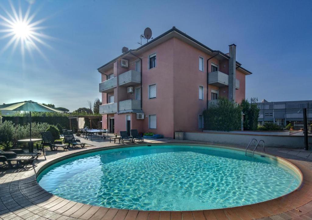 Giada Palace Apartments & Pool - Giada Palace Group Lucca Kültér fotó